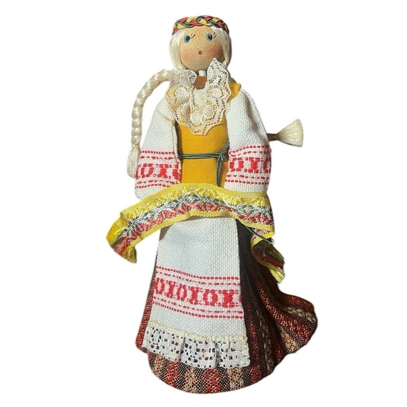 Vintage Estonian Wooden Dolls 8in and 5in - Picture 2 of 4